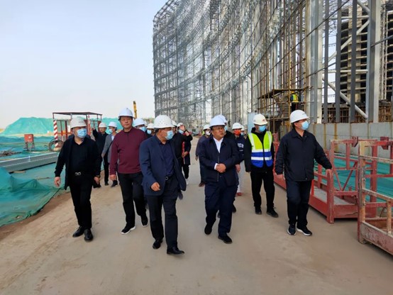 张海红董事长到“光热+”项目建设现场督导检查施工进度和安全生产、疫情防控工作